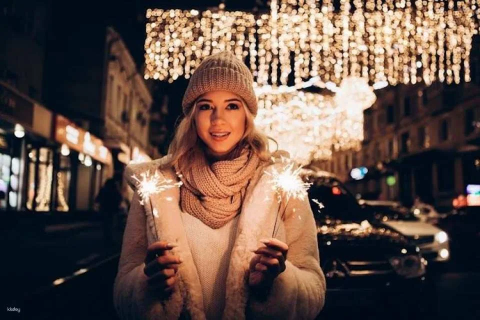 Christmas magic in Bruges private walk and hot chocolate