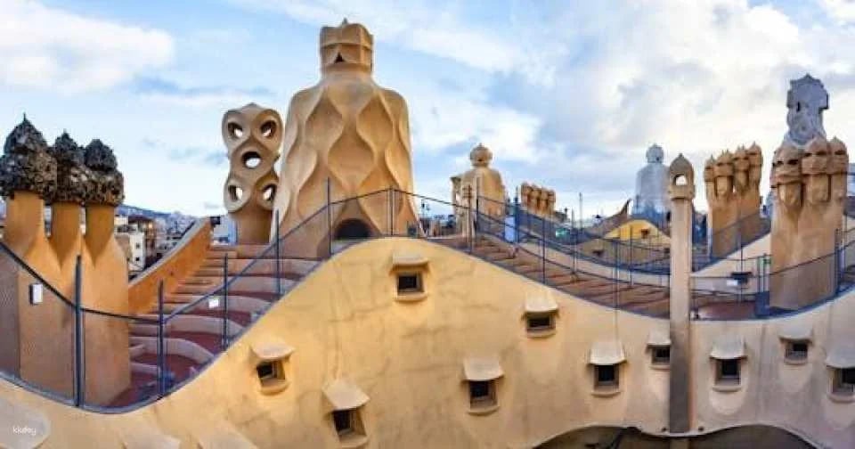 La Pedrera premium behind-the-scenes tour with skip-the-line ticket