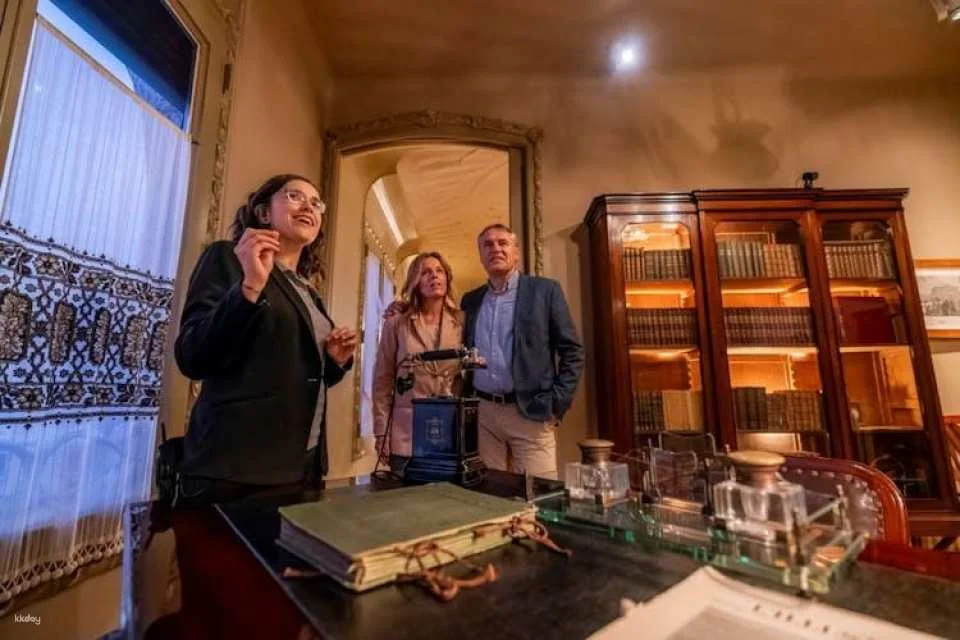 La Pedrera premium behind-the-scenes tour with skip-the-line ticket