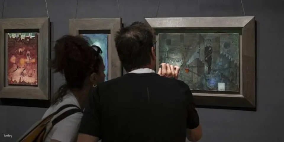 Tickets for the Tàpies Museum