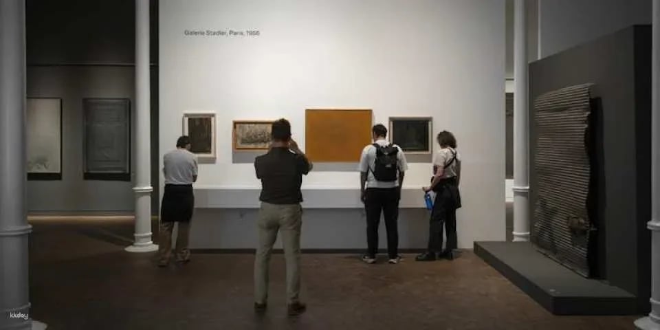 Tickets for the Tàpies Museum