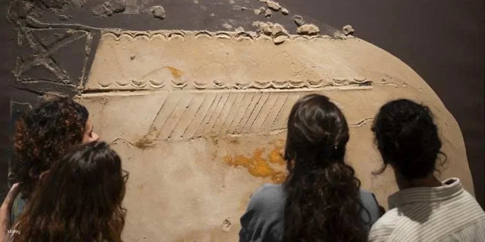 Tickets for the Tàpies Museum