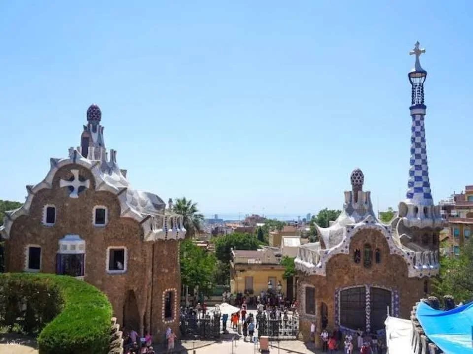 Park Güell and Sagrada Familia guided tour