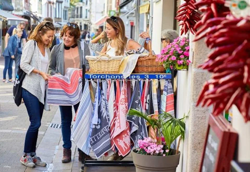 Biarritz and Bayonne guided tour from San Sebastián