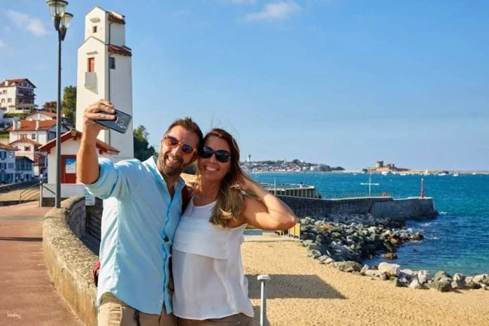 Biarritz and Bayonne guided tour from San Sebastián