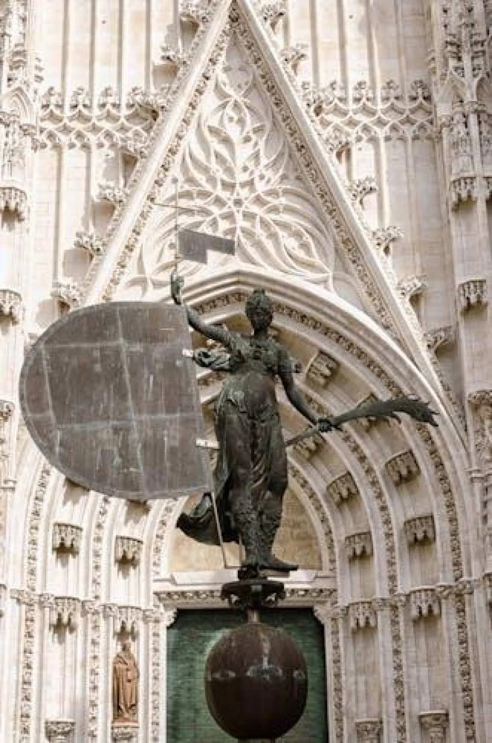 Seville Private Tour: Cathedral, Giralda and Alcazar Tickets