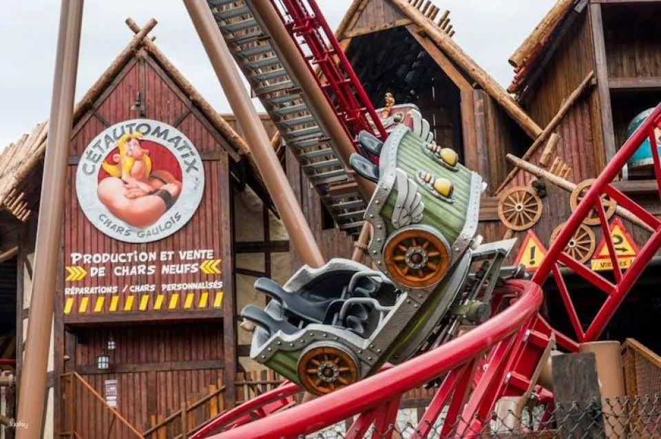 Parc Astérix ticket with round-trip transport from Paris