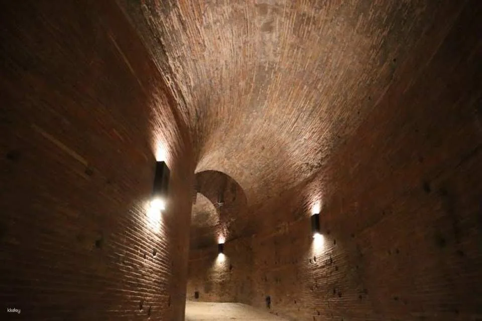 Passetto di Borgo and Castel Sant'Angelo access with audio guide