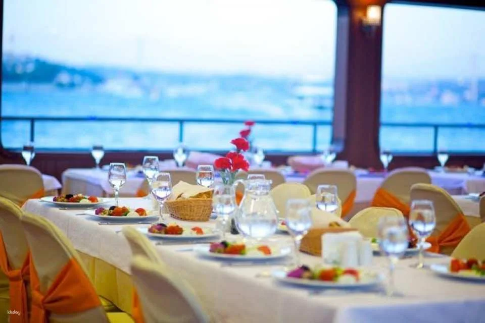 Dinner cruise with Turkish Night Show