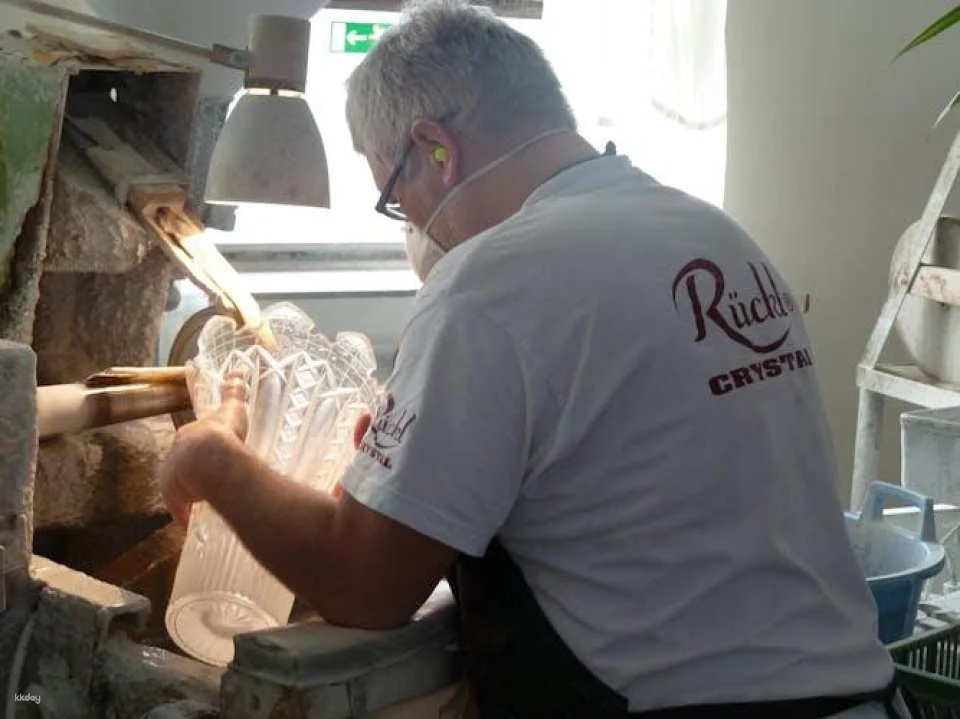 Excursion to Rückl Crystal Glass Factory Nizbor from Prague