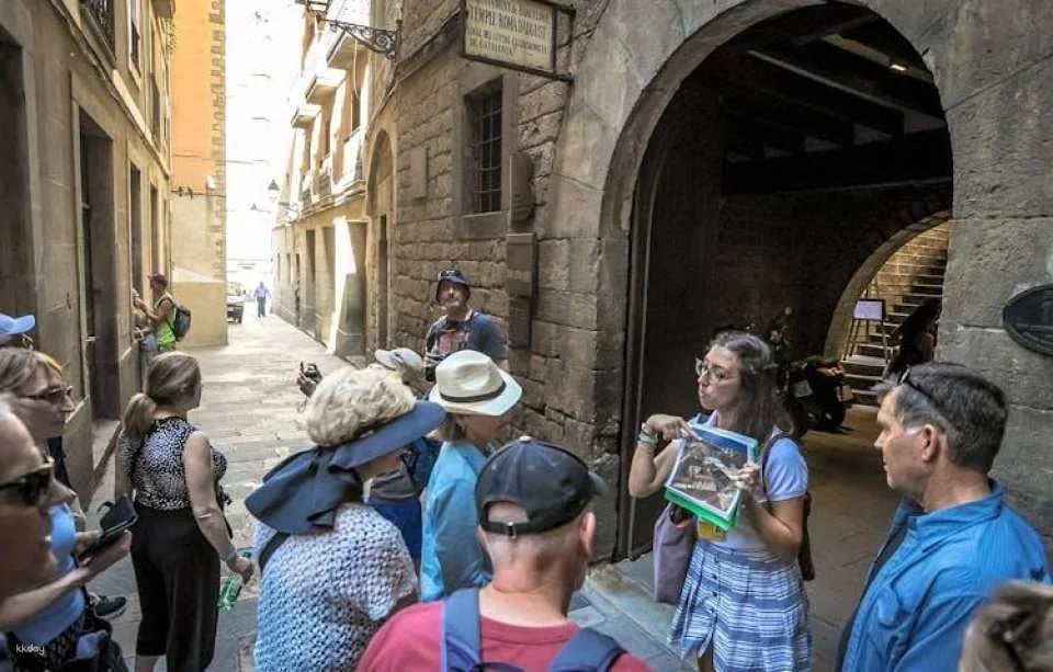 Barcelona full-day tour with Sagrada Familia skip-the-line entry