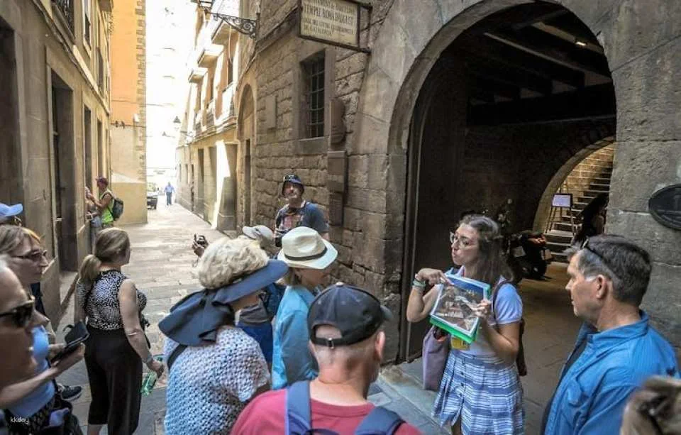 Barcelona full-day tour with Sagrada Familia skip-the-line entry