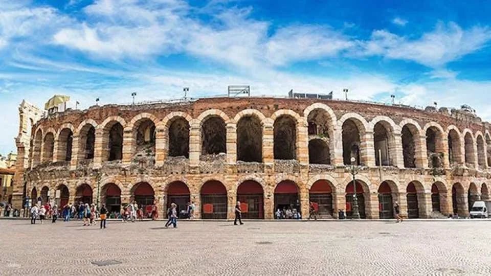 Verona audio guide with TravelMate app