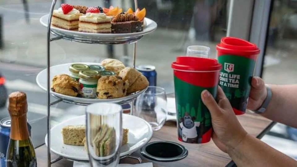London afternoon tea bus tour with PG tips and optional London Eye