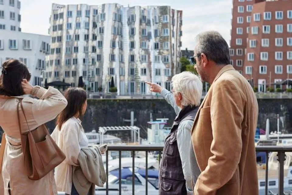 1-Hour Guided Walking Tour of Düsseldorf in English