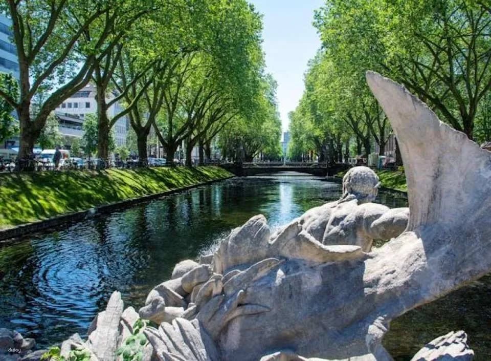 1-Hour Guided Walking Tour of Düsseldorf in English