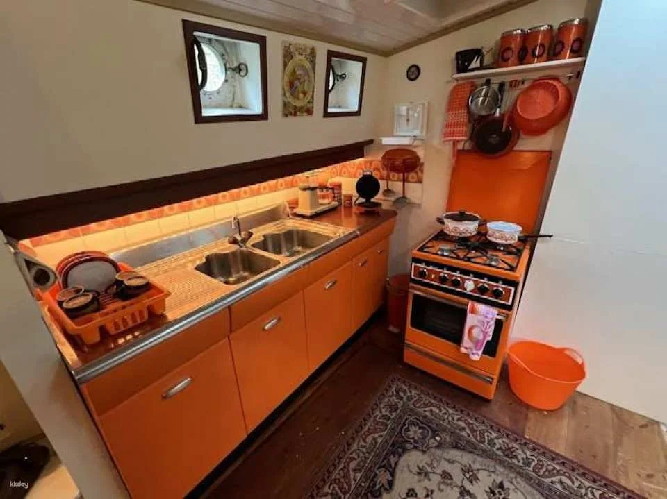 Houseboat Museum Amsterdam tickets with self guided audio tour