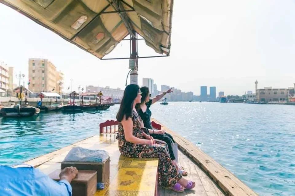 Dubai tour with dinner on the traditional dhow