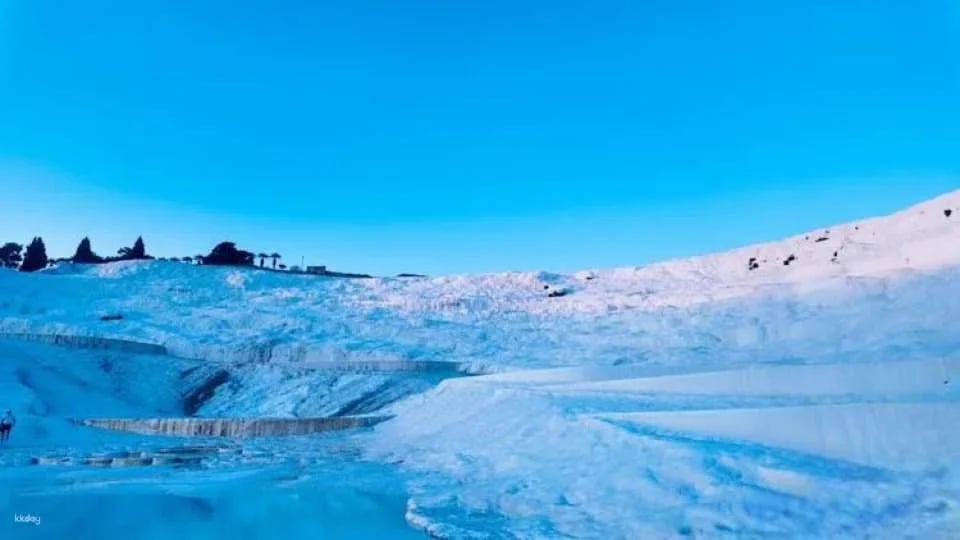 Pamukkale and Hierapolis private tour with lunch