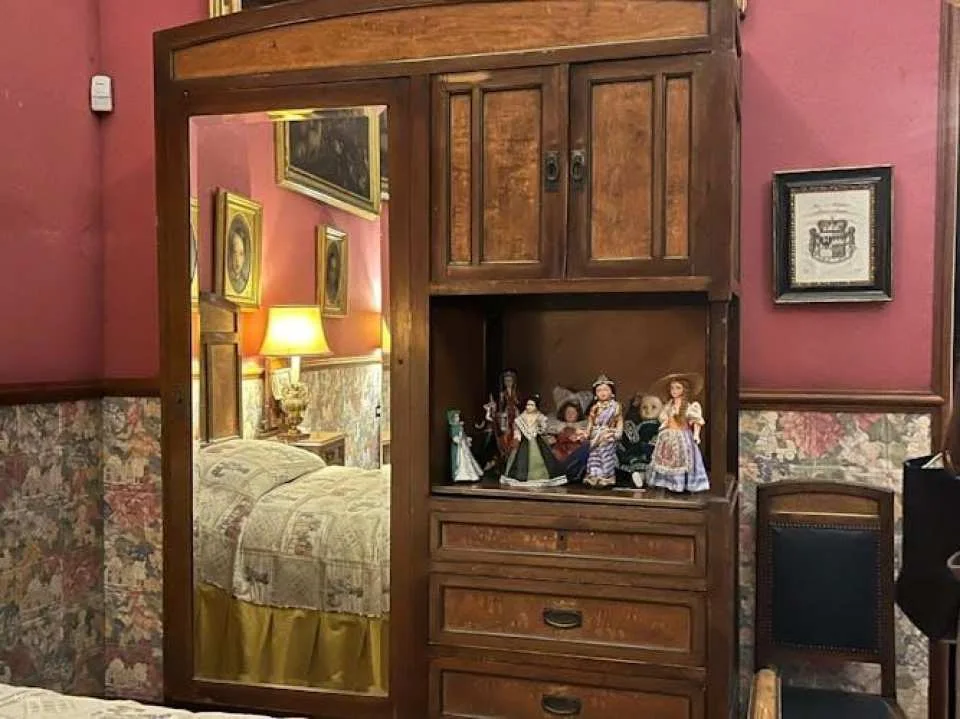 Guided tour of Doria Pamphilj Palace's secret private rooms