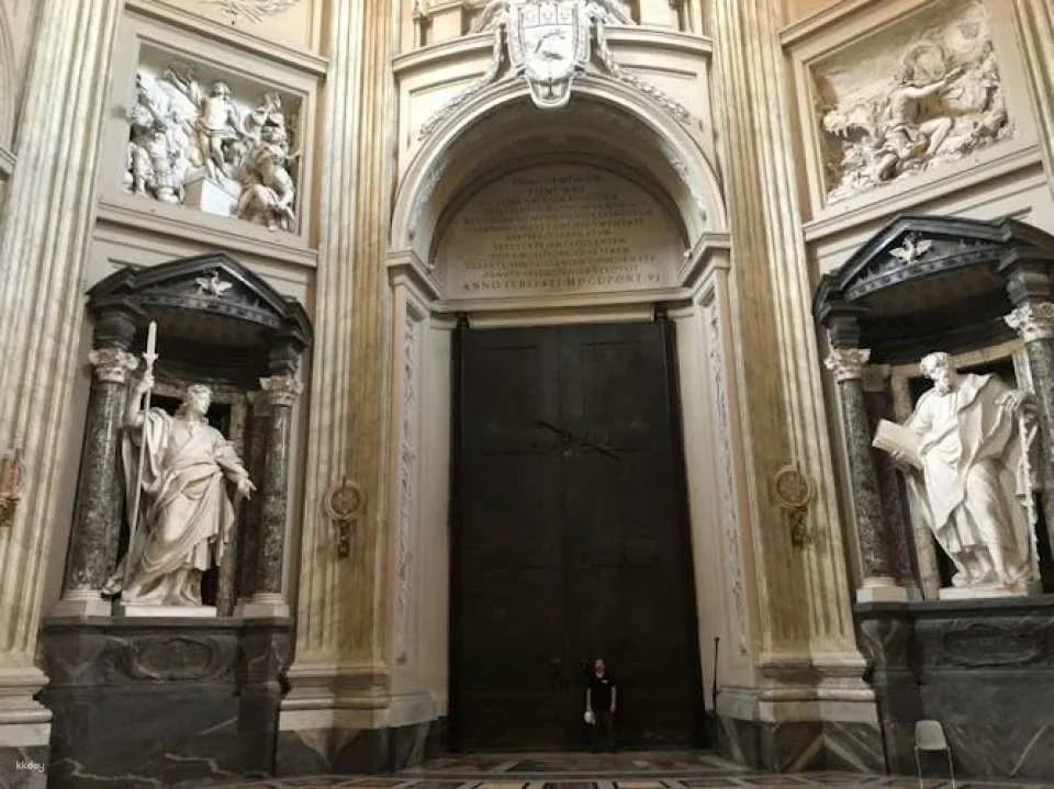 Arch Basilica of St. John Lateran and Holy Stairs Tour in Rome
