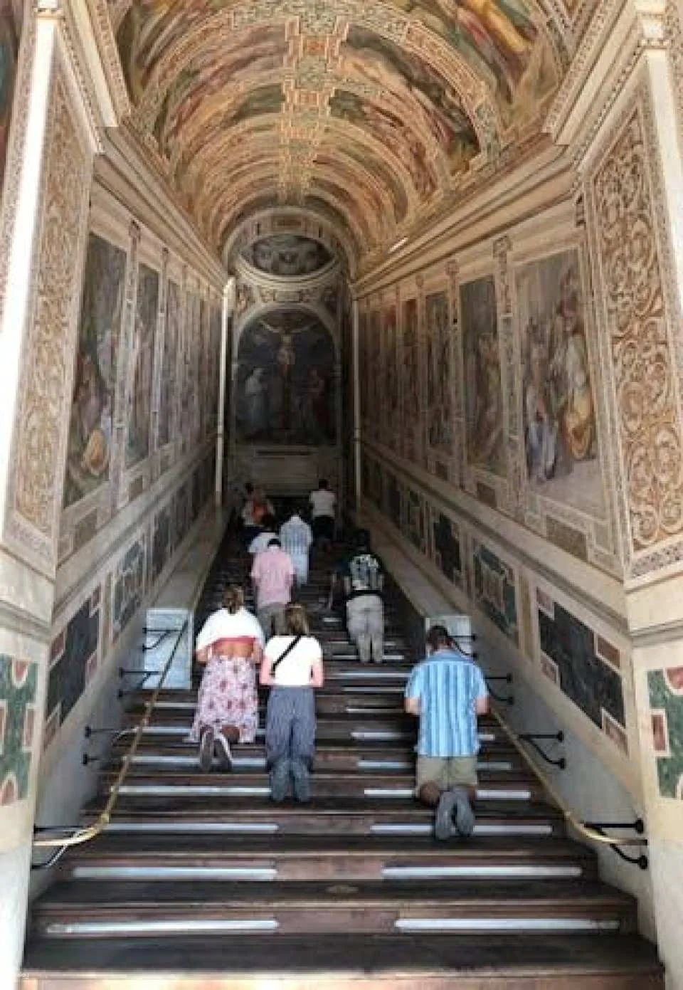 Arch Basilica of St. John Lateran and Holy Stairs Tour in Rome