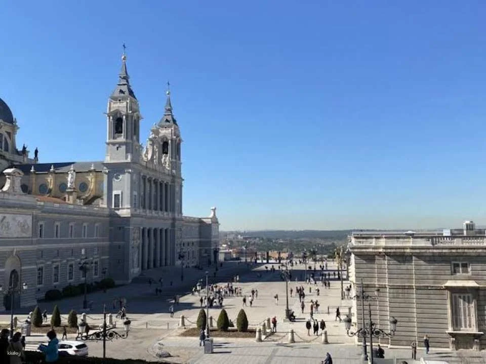 Historic Tour of the Habsburgs Dynasty with a Guide