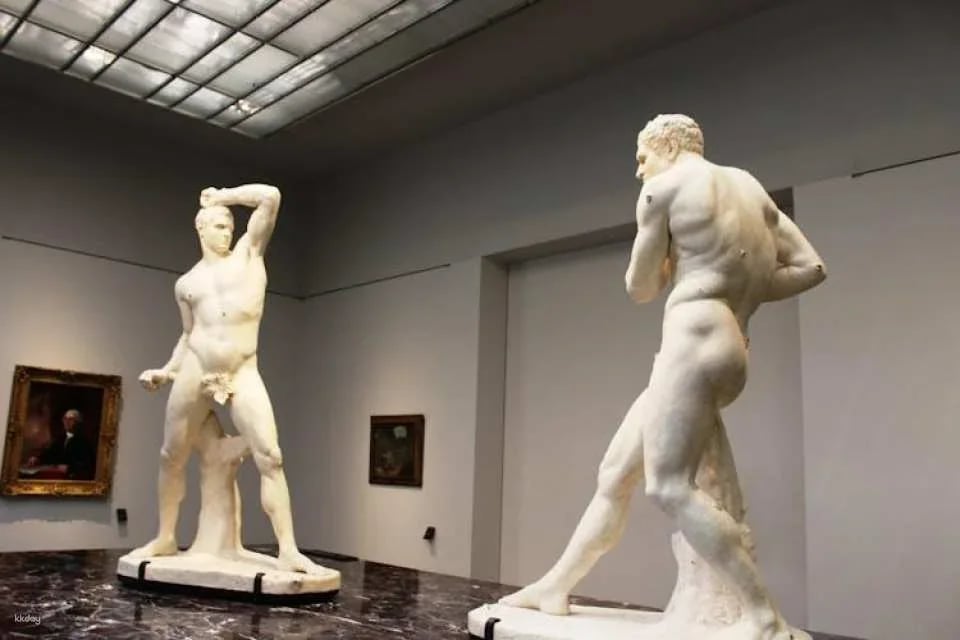 Abu Dhabi city tour and Louvre Museum ticket