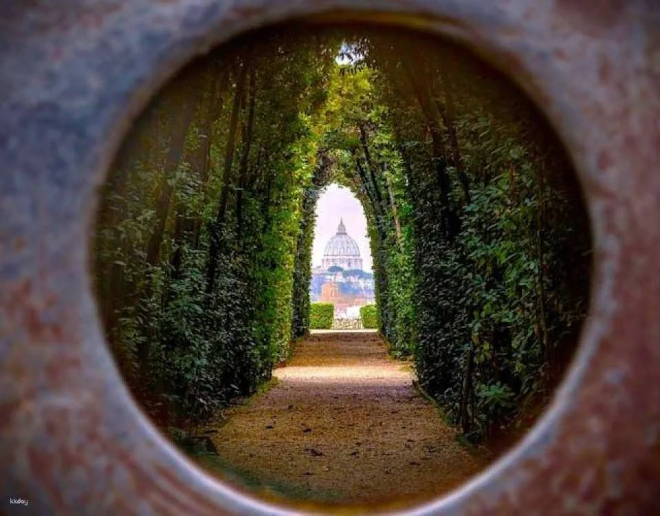 Aventine hill and Orange Garden guided walking tour