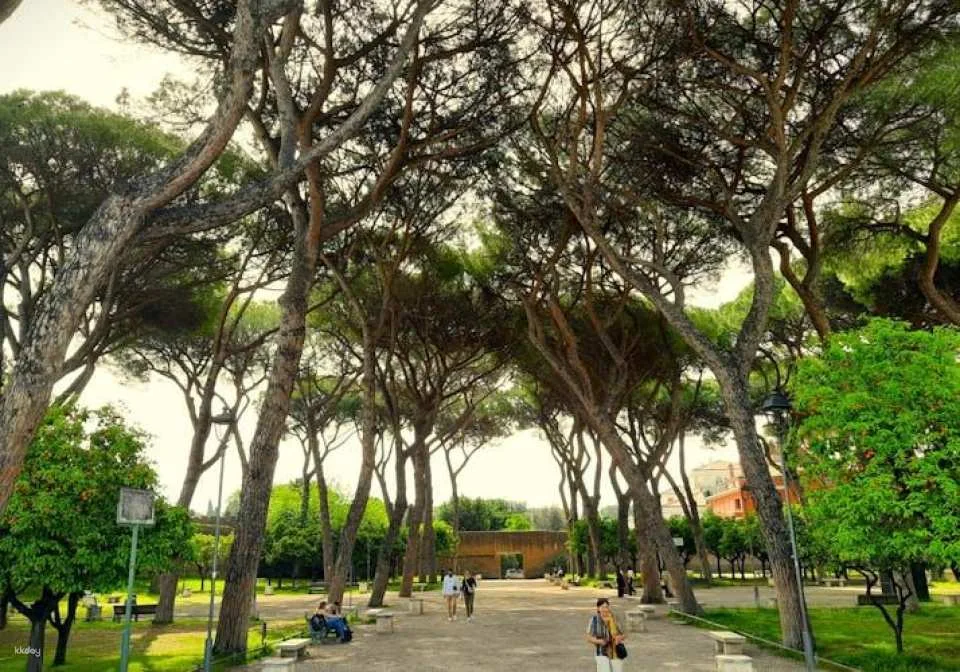 Aventine hill and Orange Garden guided walking tour