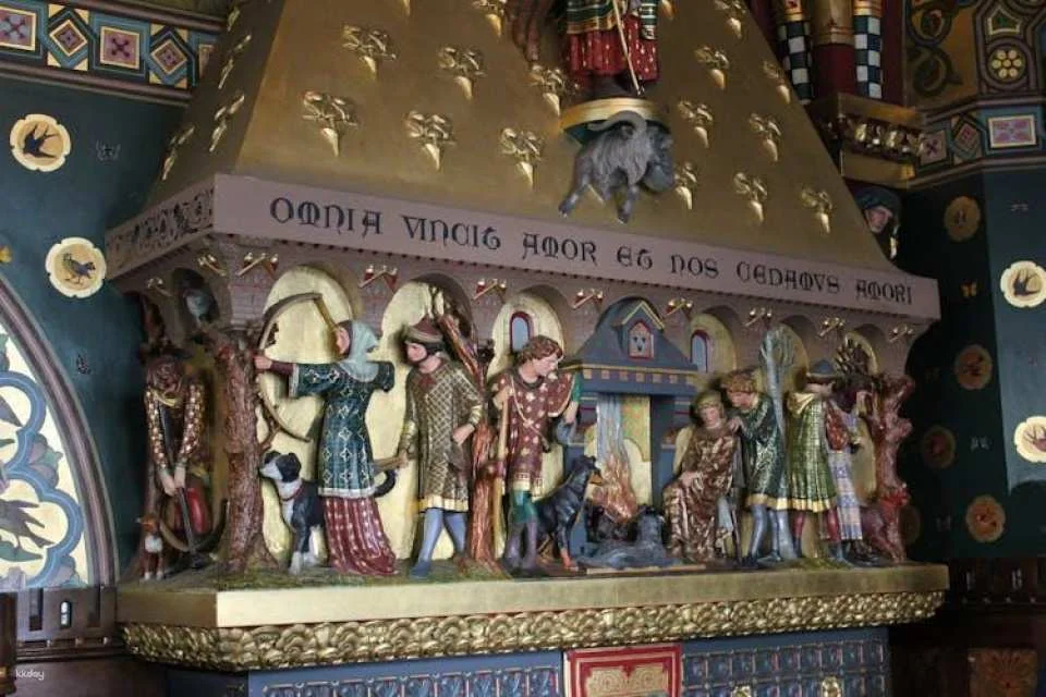 Private tour of Cardiff Castle, Caerphilly Castle and Castle Coch