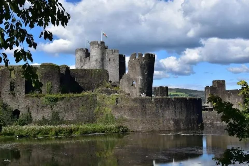 Private tour of Cardiff Castle, Caerphilly Castle and Castle Coch