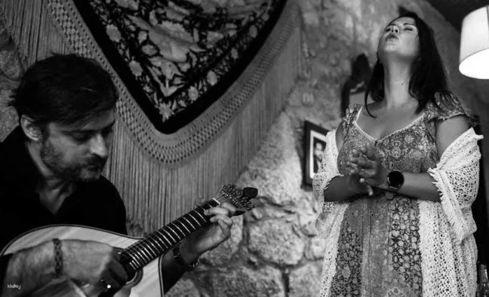 Live Fado performance with Port wine