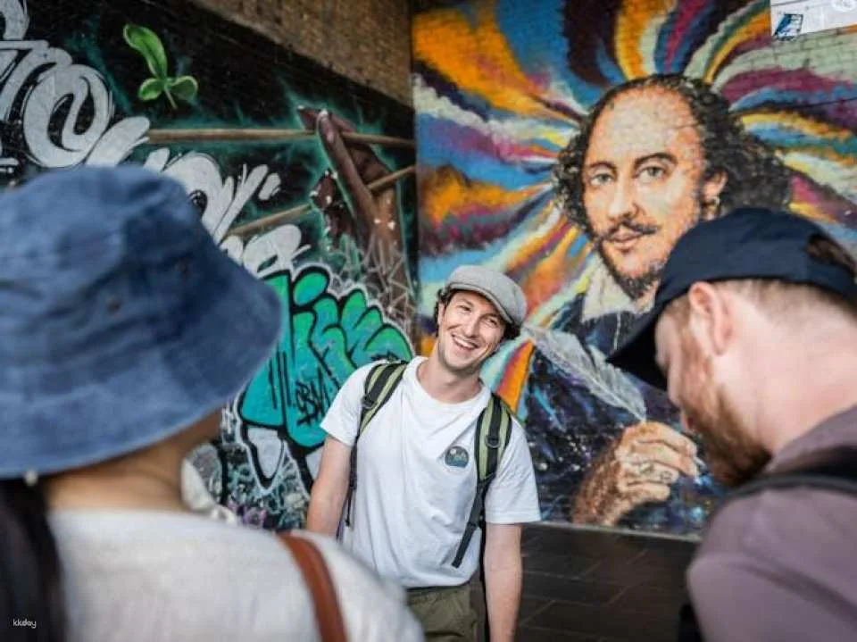London Walking Tour with Entrance to the Clink Prison
