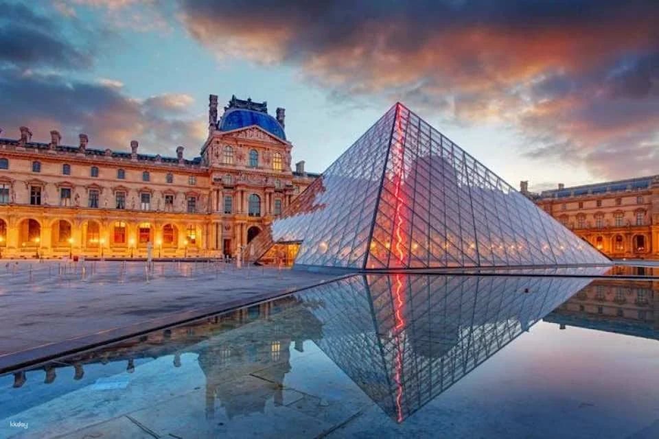 Louvre Museum self-guided tour with audio app