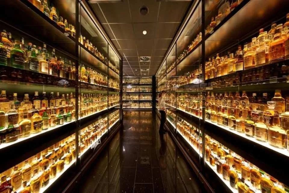 The Scotch Whisky Experience Gold Tour with whisky tasting