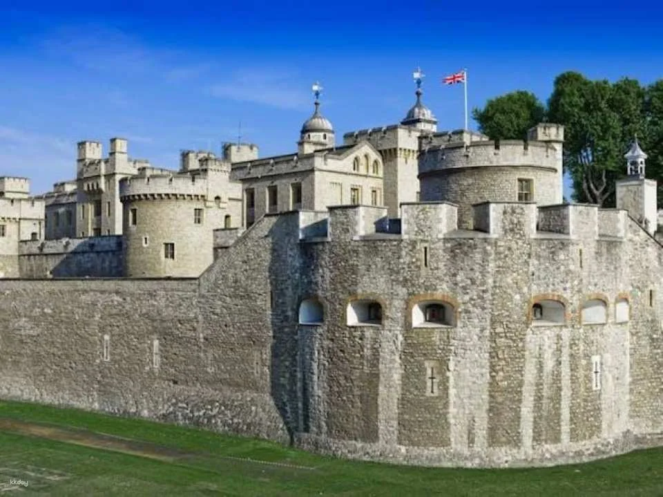 Tower of London and Private Audience with Beefeater
