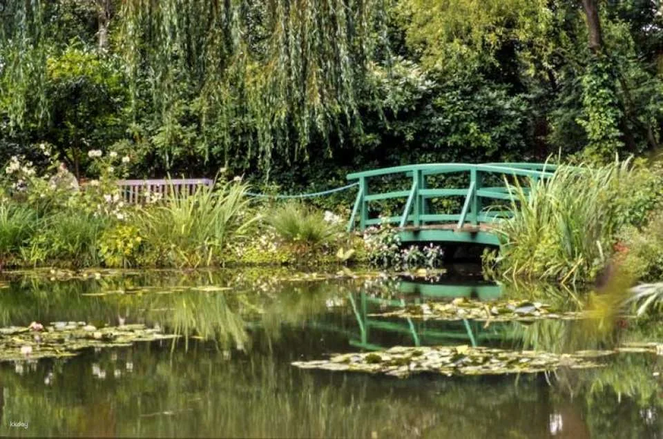 Visit Monet’s Giverny and Versailles in one day