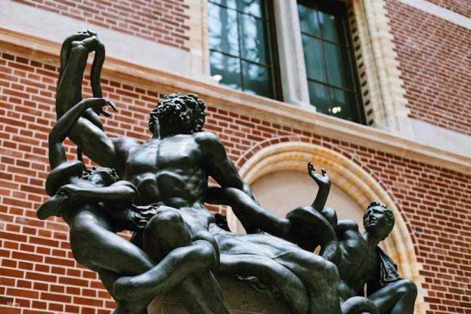 Combo Rijksmuseum and Van Gogh Museum semi-private tour