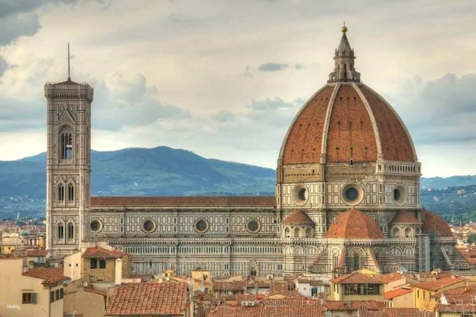 Express guided tour of Florence Duomo with Skip-the-Line Access