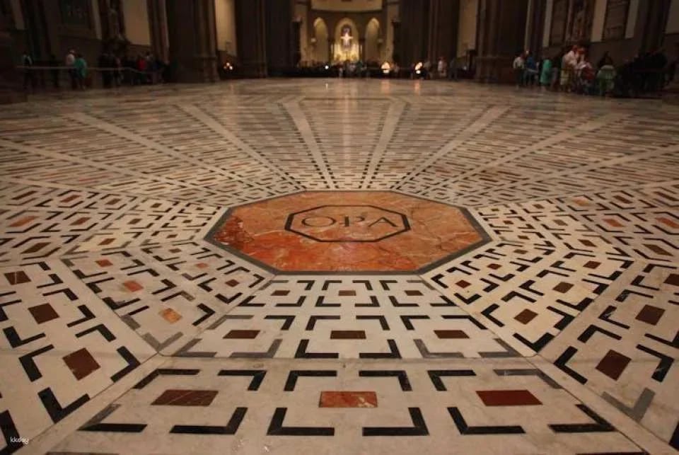 Express guided tour of Florence Duomo with Skip-the-Line Access