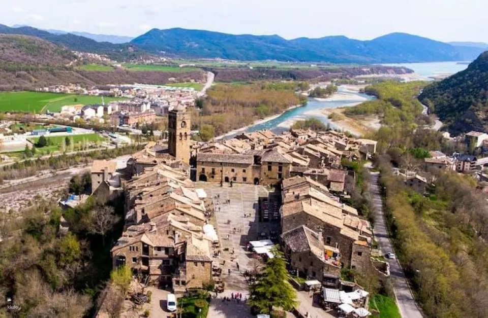 Day trip to three towns in Ordesa National Park from Zaragoza
