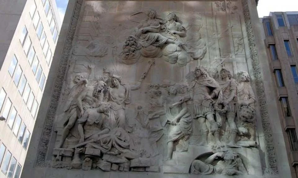 The Monument of the Great Fire of London audio-guided tour