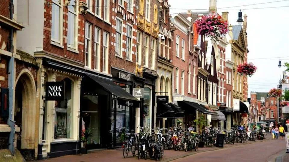 Self-guided Discovery Walk in Haarlem secrets of its Golden Streets