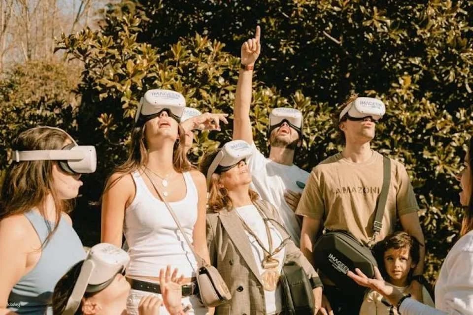 Historic Madrid guided walking tour with virtual reality