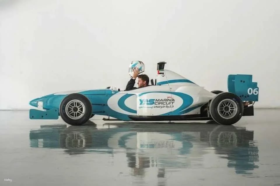 Formula Yas 3000 driving experience