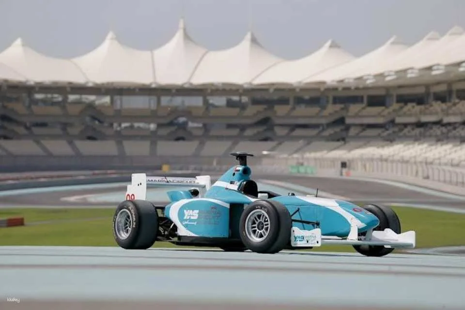 Formula Yas 3000 driving experience