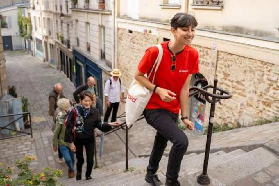 Paris hidden Montmartre guided tour