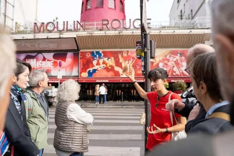 Paris hidden Montmartre guided tour