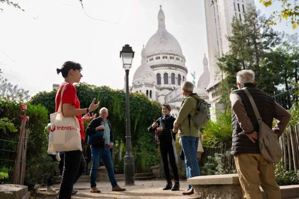 Paris hidden Montmartre guided tour